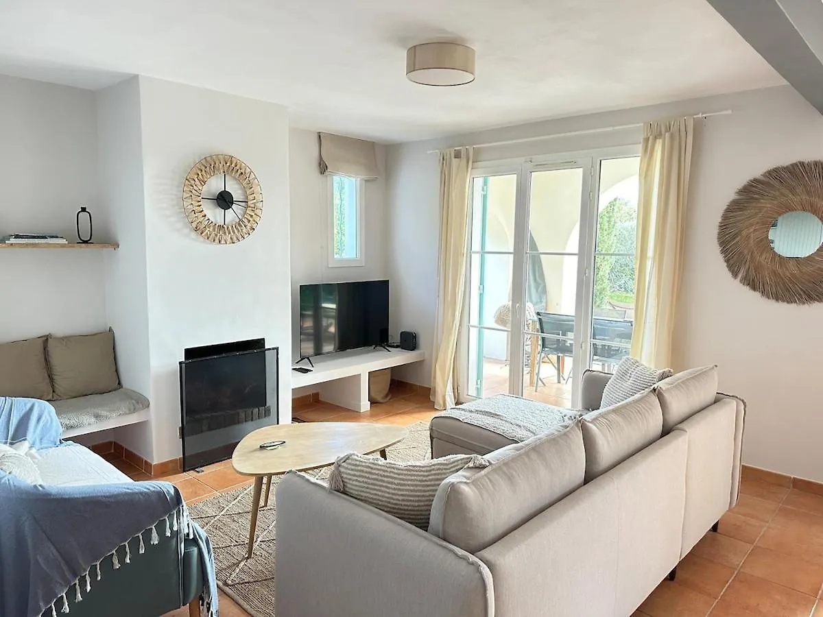 Jolie Maison, 3 Chambres, Jardin, Piscine Partagee Roquebrune-sur Argens 0*,  France